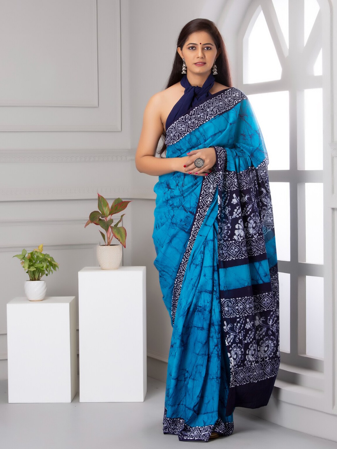 

BUTA BUTI Batik Printed Pure Cotton Saree, Blue