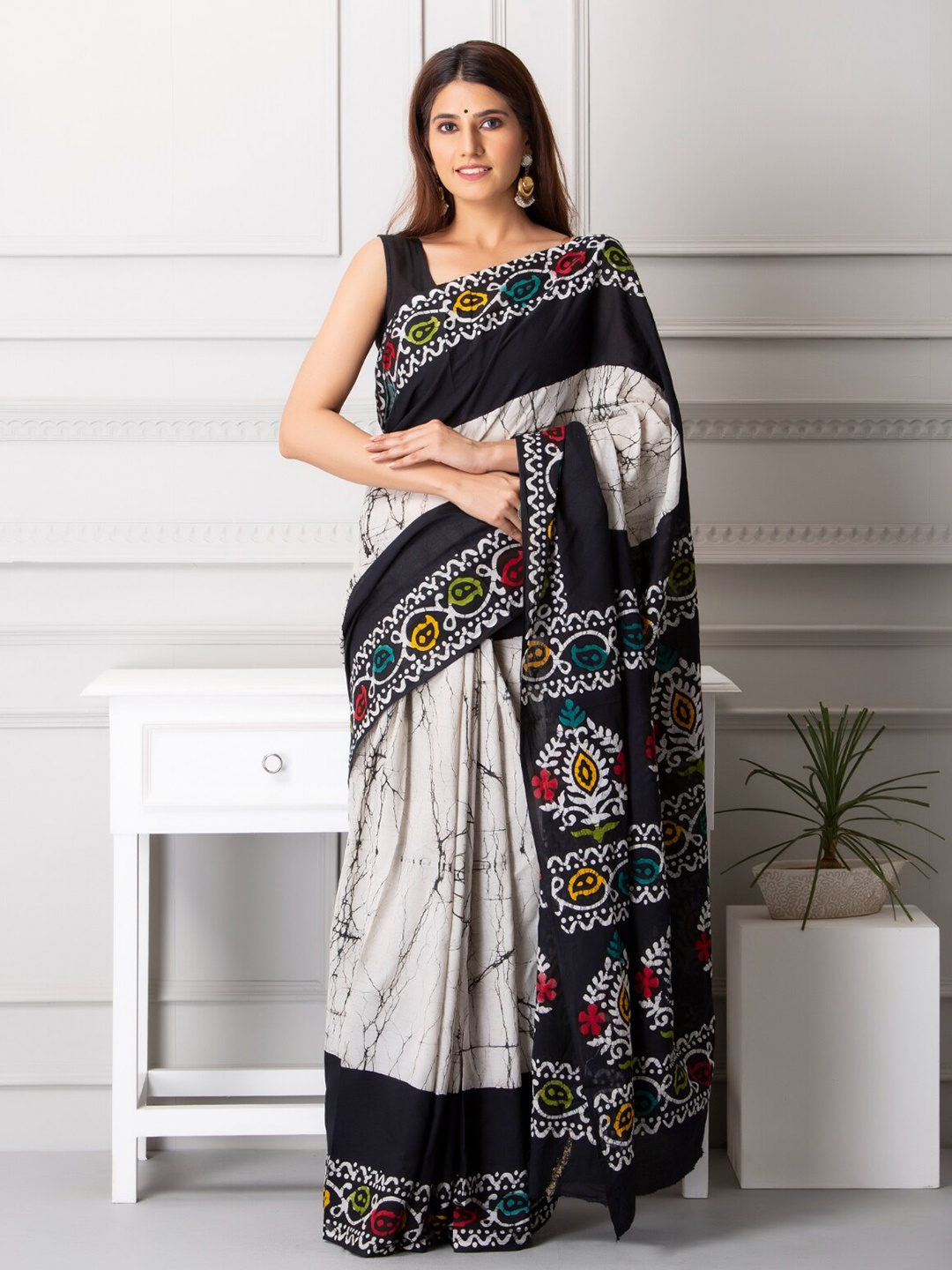 

BUTA BUTI Ethnic Motifs Printed Pure Cotton Saree, White