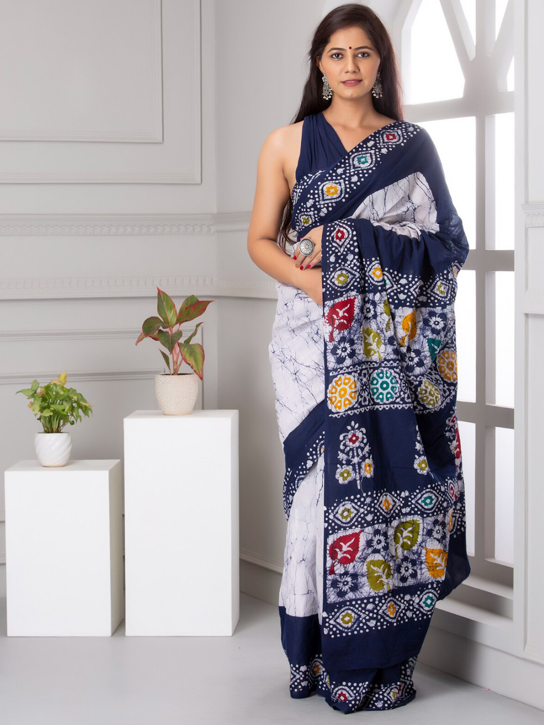 

BUTA BUTI Ethnic Motifs Dyed Pure Cotton Saree, Blue