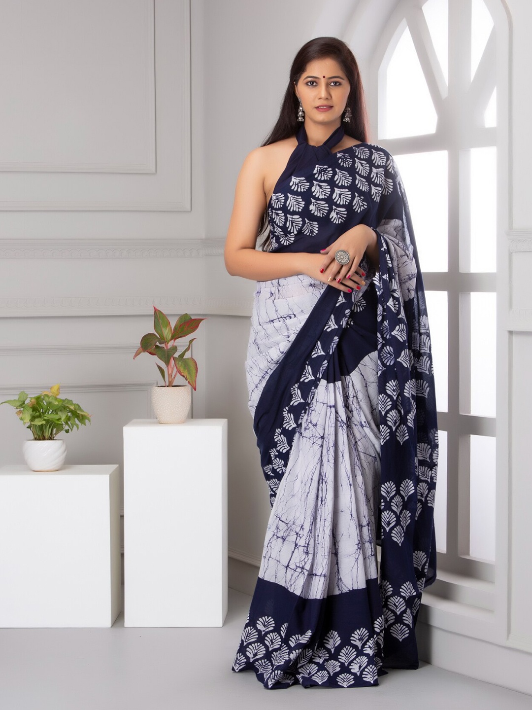 

BUTA BUTI Batik Printed Pure Cotton Saree, Blue