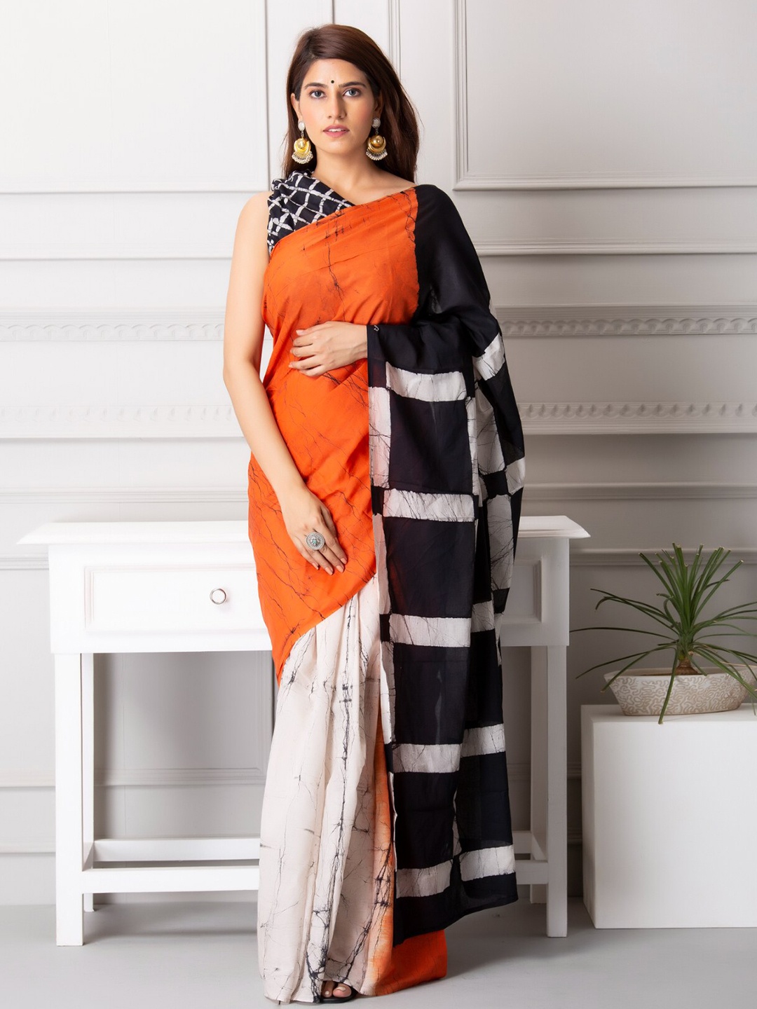

BUTA BUTI Geometric Printed Pure Cotton Half and Half Saree, Orange