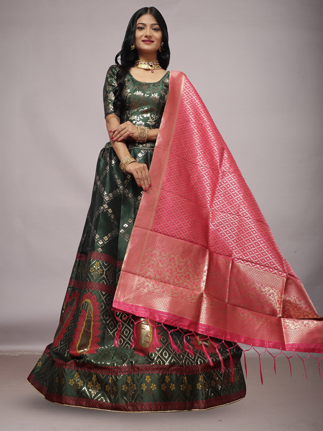 

Ekta Textiles Woven Design Semi-Stitched Lehenga & Blouse With Dupatta, Green