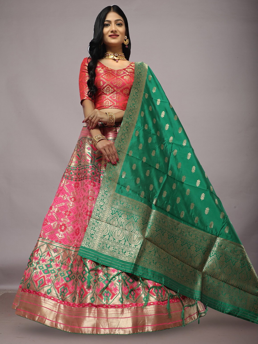 

Ekta Textiles Woven Design Semi-Stitched Lehenga & Blouse With Dupatta, Pink