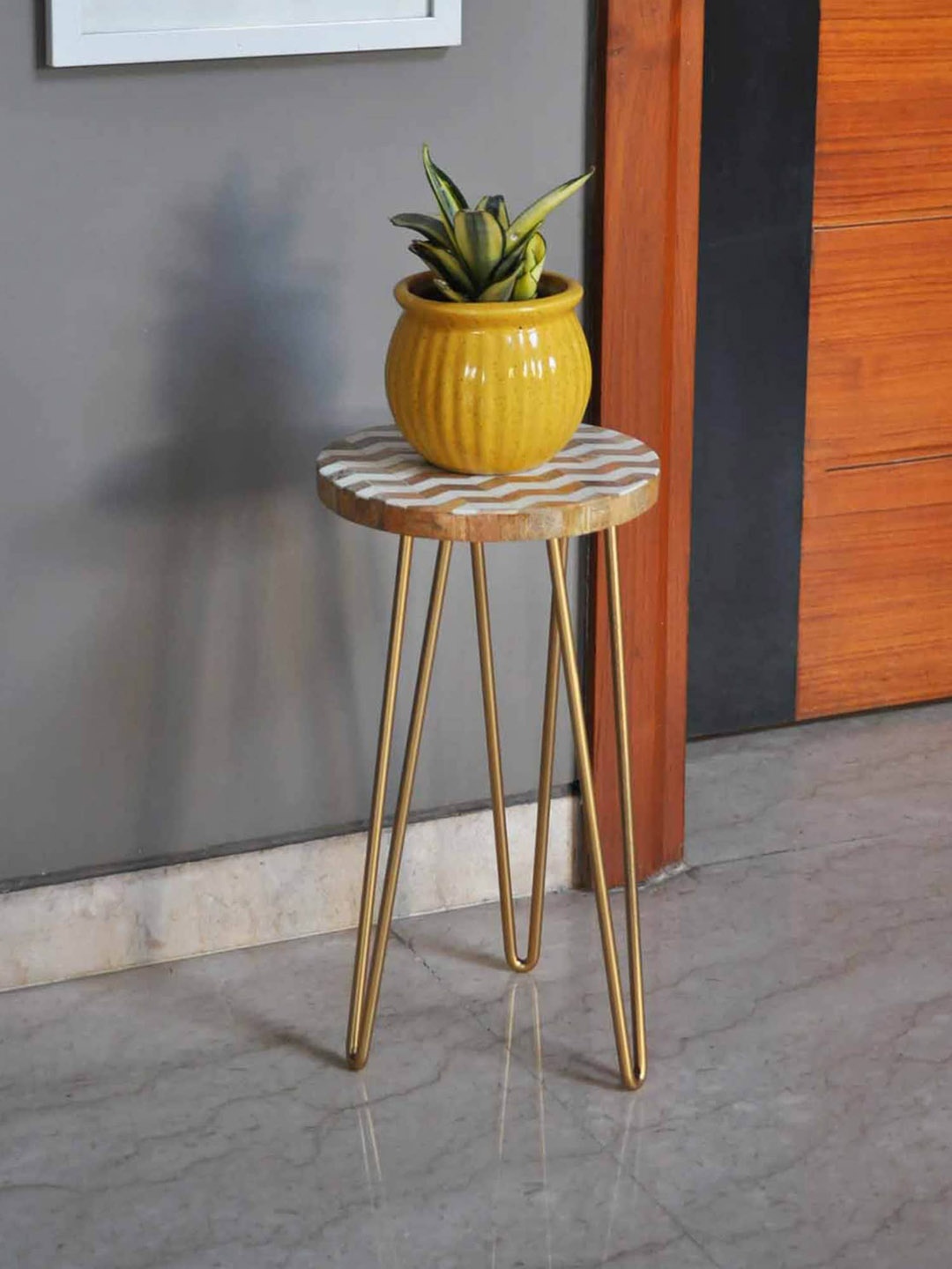 

CASA DECOR Brown & White 2-Pieces Chevron Plant Stands