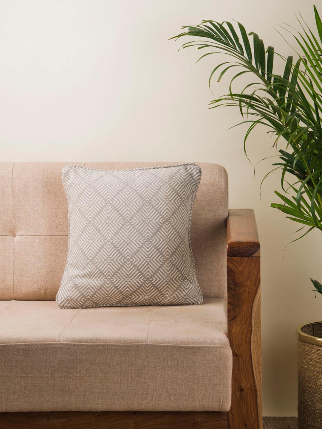 

Fabindia Grey & Beige Geometric Cotton Square Cushion Cover