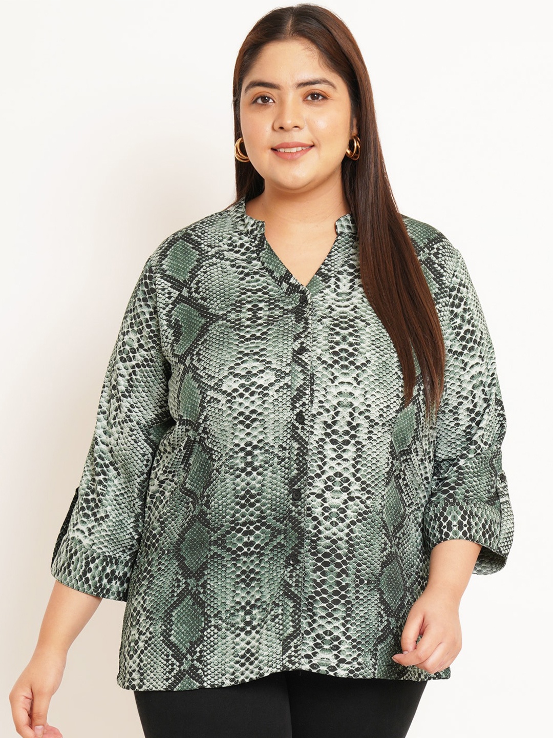 

U&F Beyond Plus Size Abstract Printed Mandarin Collar Roll-Up Sleeves Shirt Style Top, Green