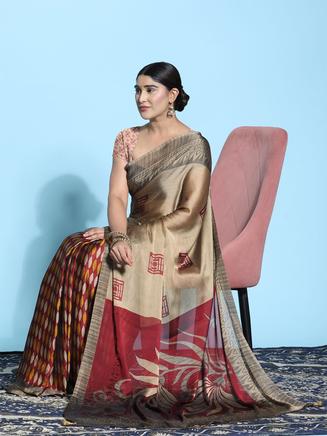 

Phenav Ethnic Motifs Brasso Patola Saree, Beige