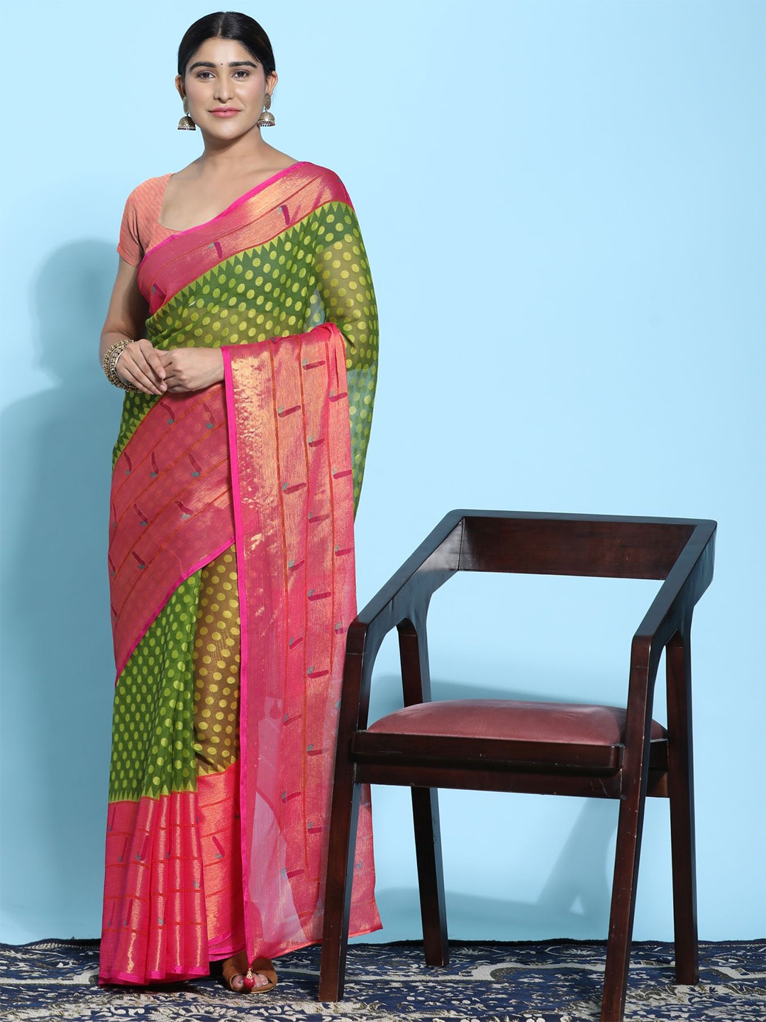 

Phenav Polka Dot Printed Zari Brasso Patola Saree, Green