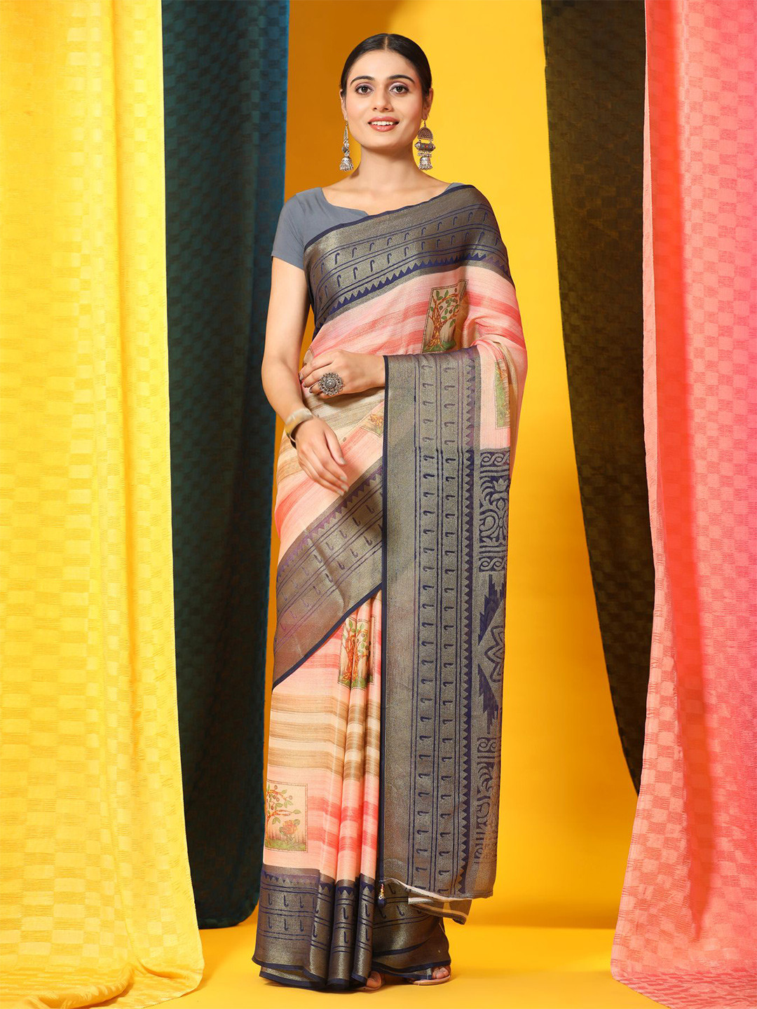 

Phenav Floral Printed Zari Brasso Patola Saree, Pink