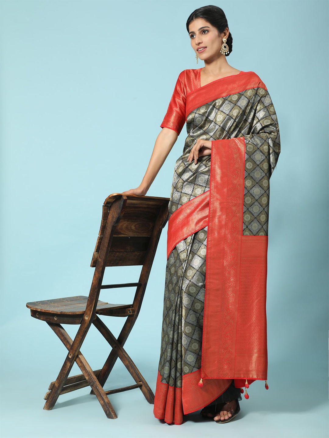 

Phenav Ethnic Motifs Zari Brasso Kanjeevaram Saree, Grey