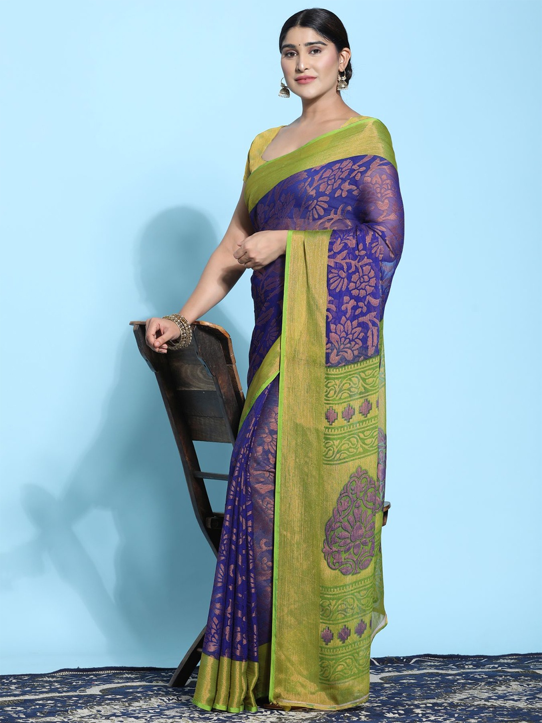 

Phenav Ethnic Motifs Zari Brasso Patola Saree, Blue