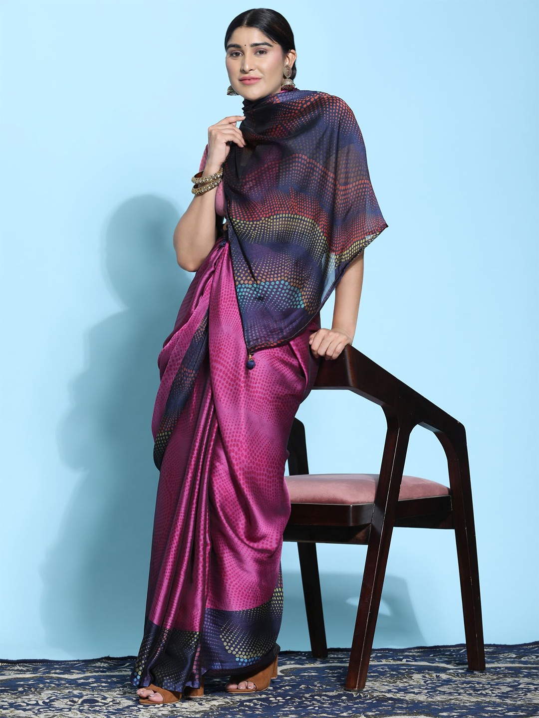 

Phenav Geometric Printed Saree, Pink