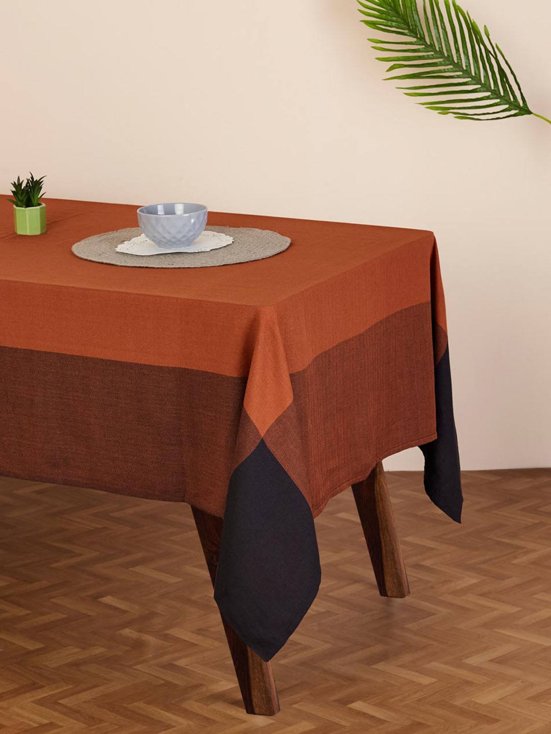 

Fabindia Adesh Brown & Black Woven Cotton 6 Seater Table Covers