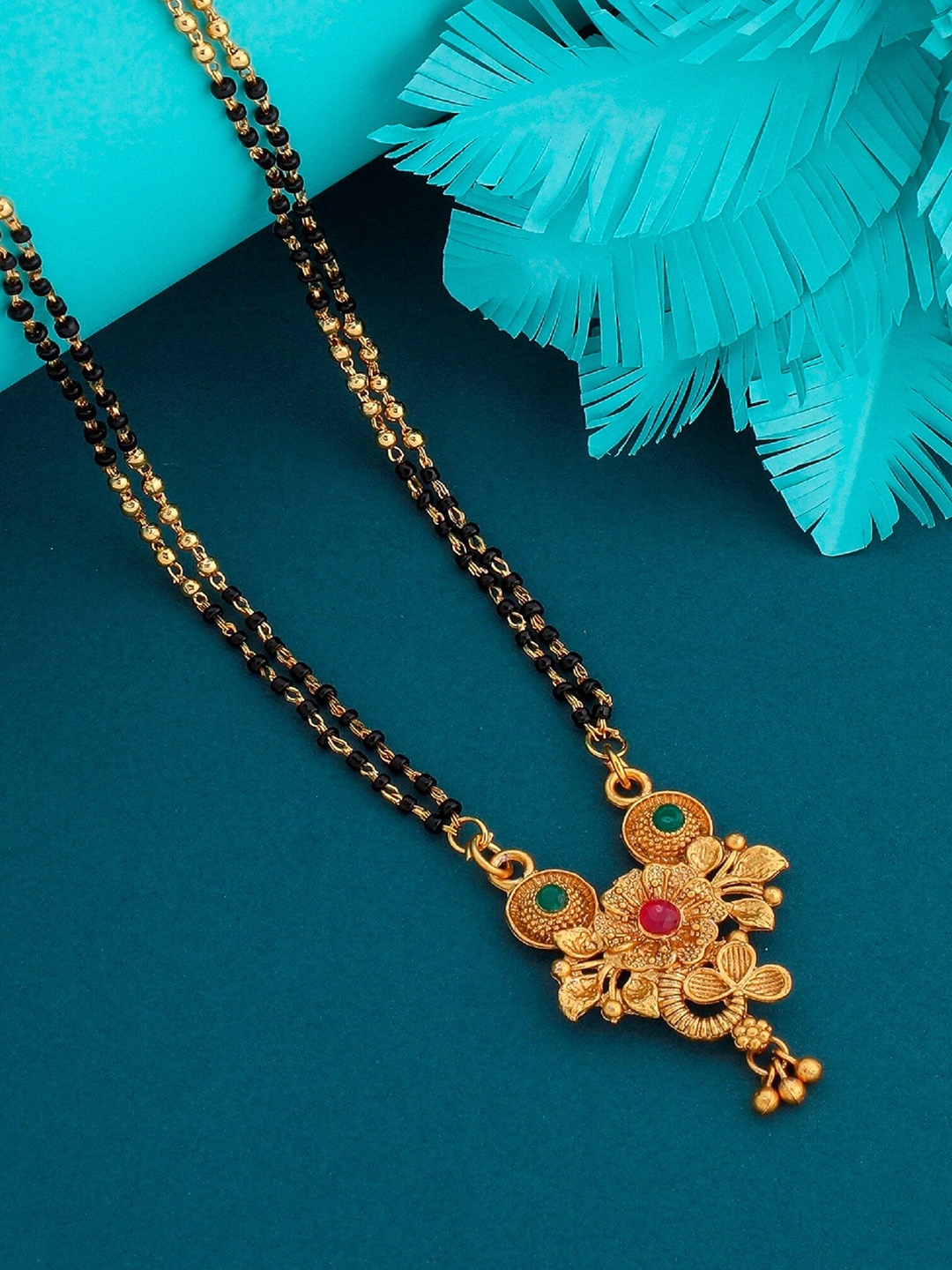 

JEWEL WORLD Gold-Plated Stone-Studded & Beaded Mangalsutra