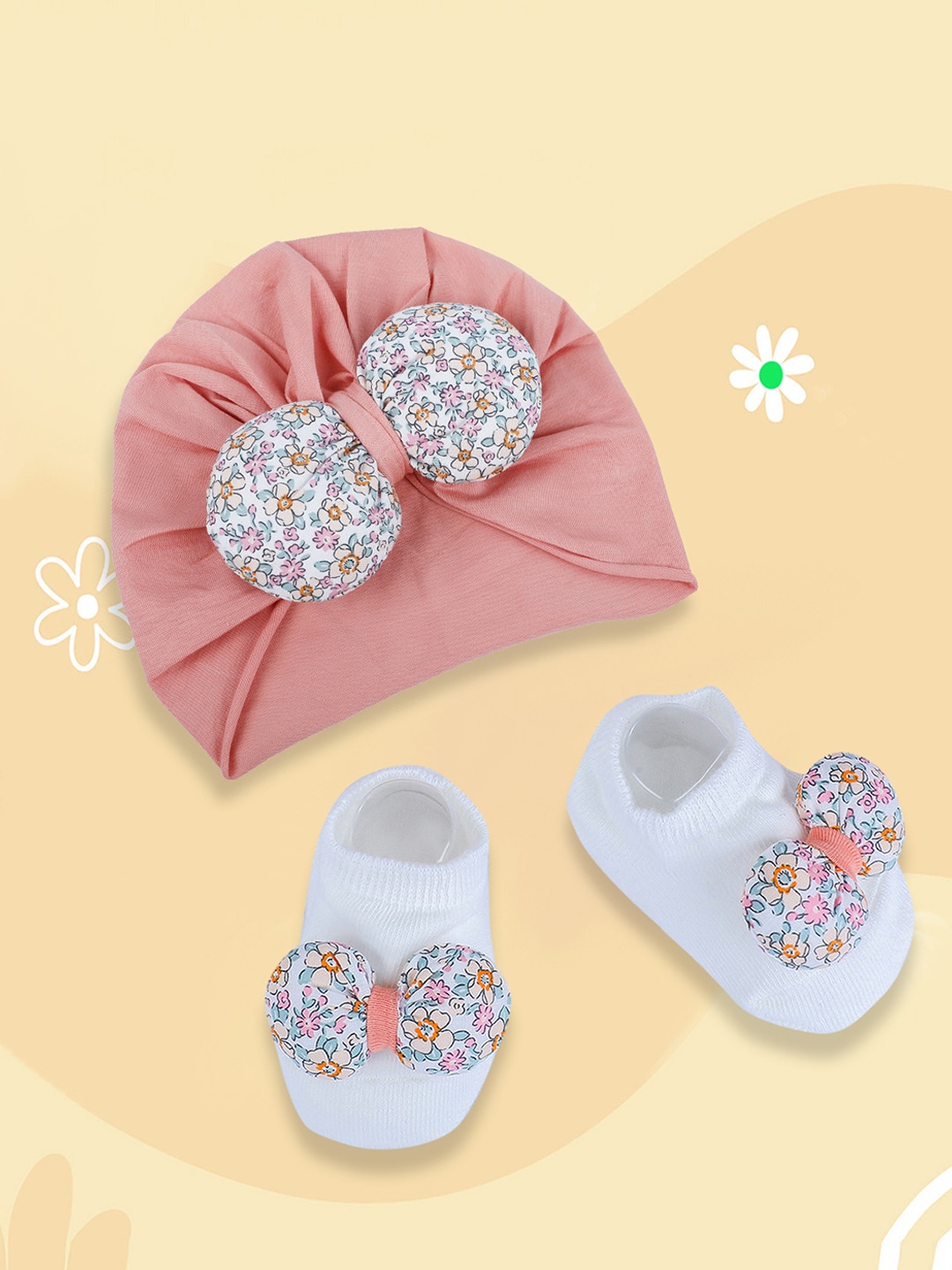 

Baby Moo Infants Embellished Beanie & Socks, Peach