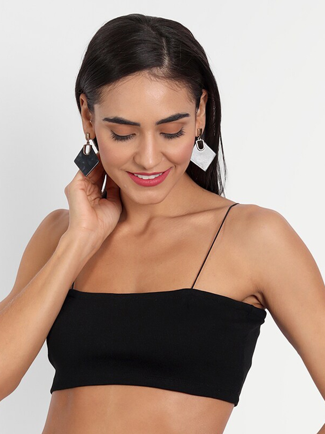 

COLOR CAPITAL Ribbed Cami Crop Top, Black
