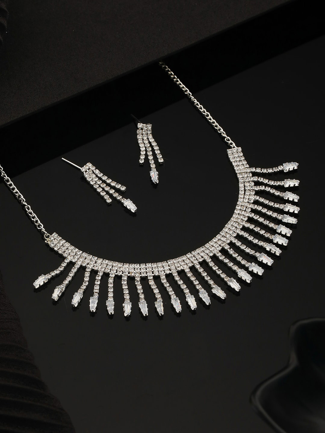 

Aadvik Designs Silver-Plated Stone Studded Necklace & Earrings