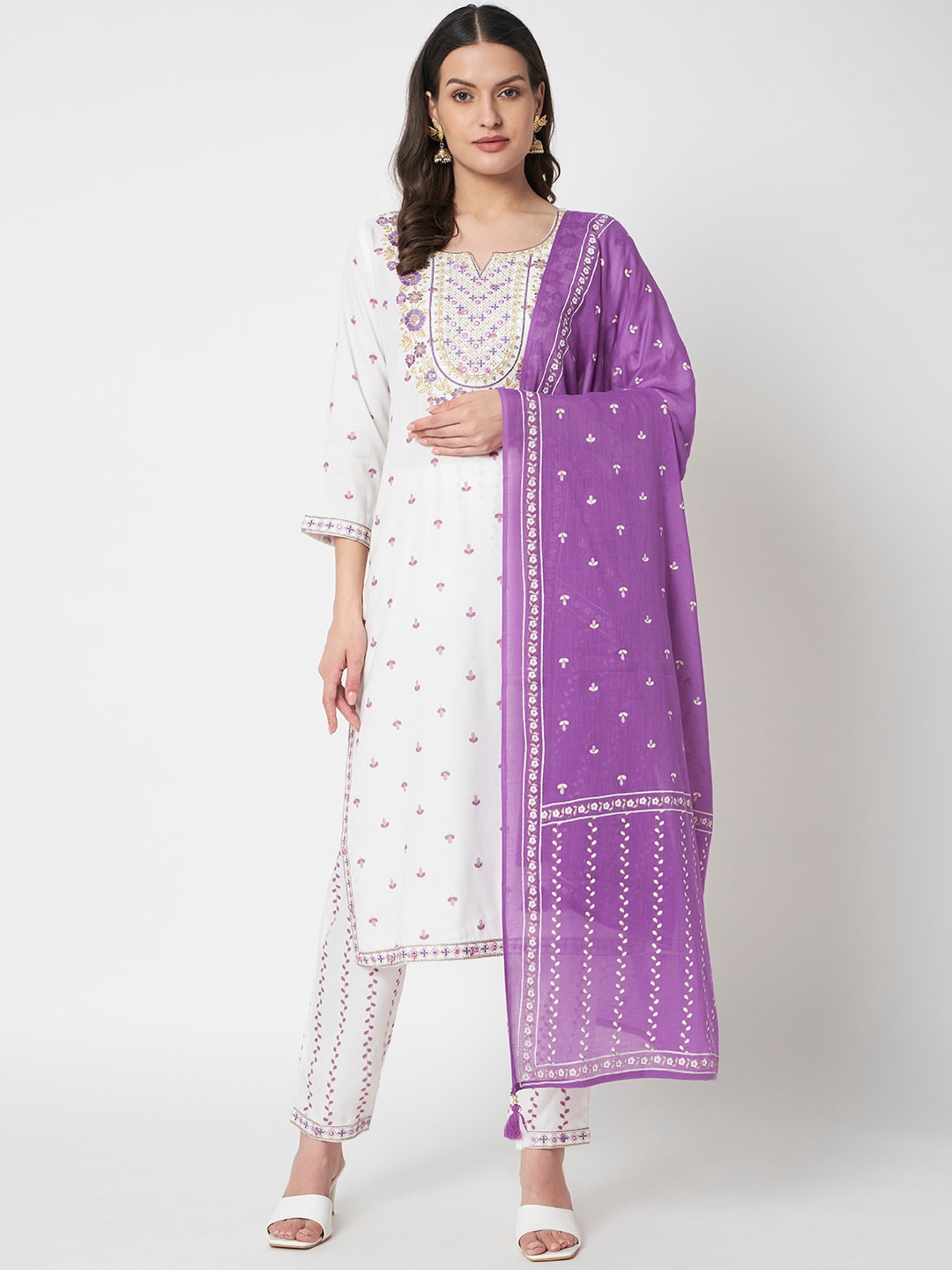 

IkDaiya Floral Embroidered Regular Mirror Work Kurta with Trousers & With Dupatta, White
