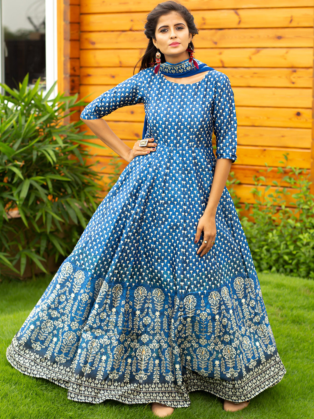 

Zeel Clothing Floral Printed Ethnic Dresses With Dupatta, Blue