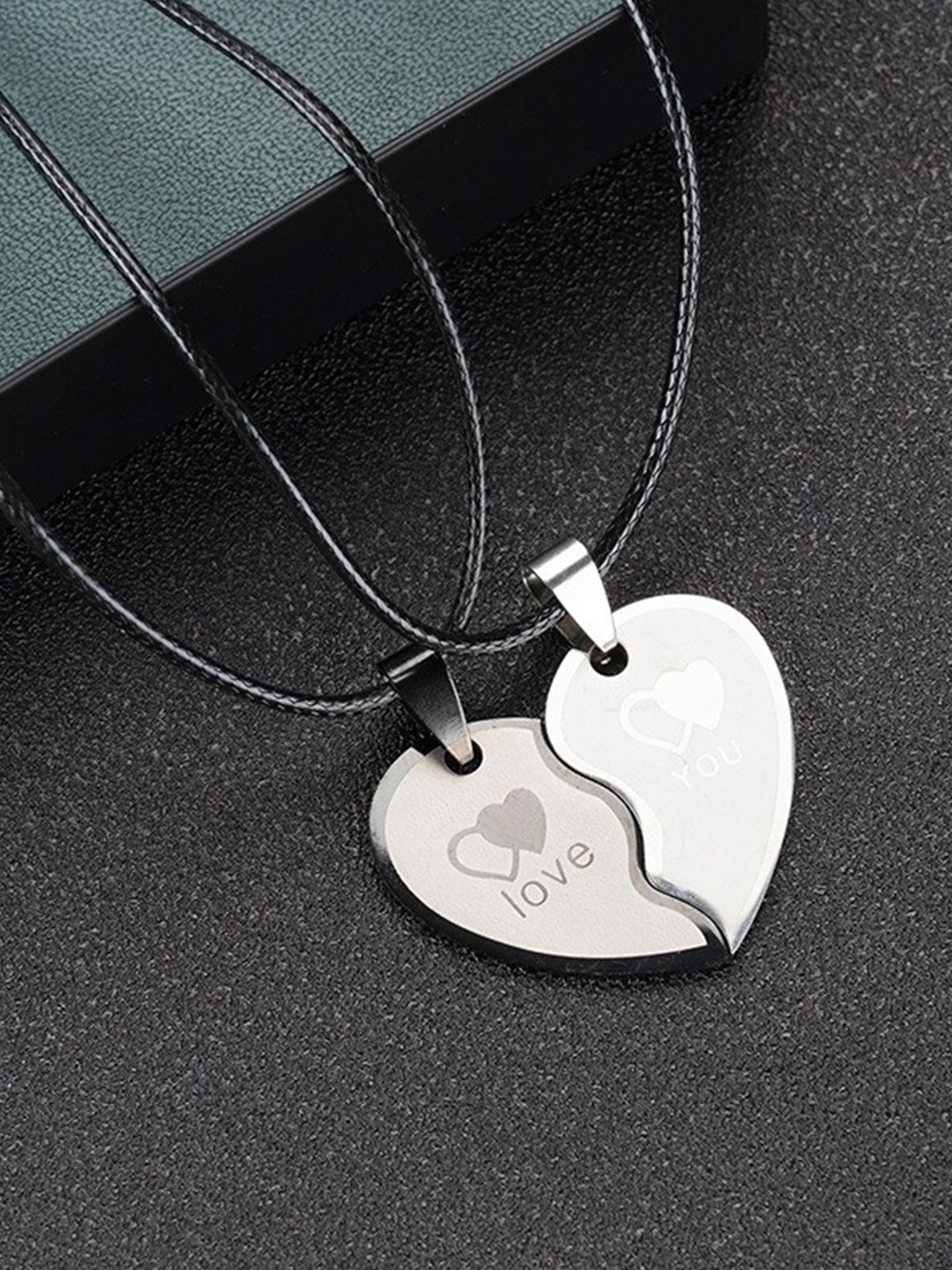 

VIEN Women Set Of 2 Silver-Plated Hear Shaped Typography Printed Puzzle Pendant