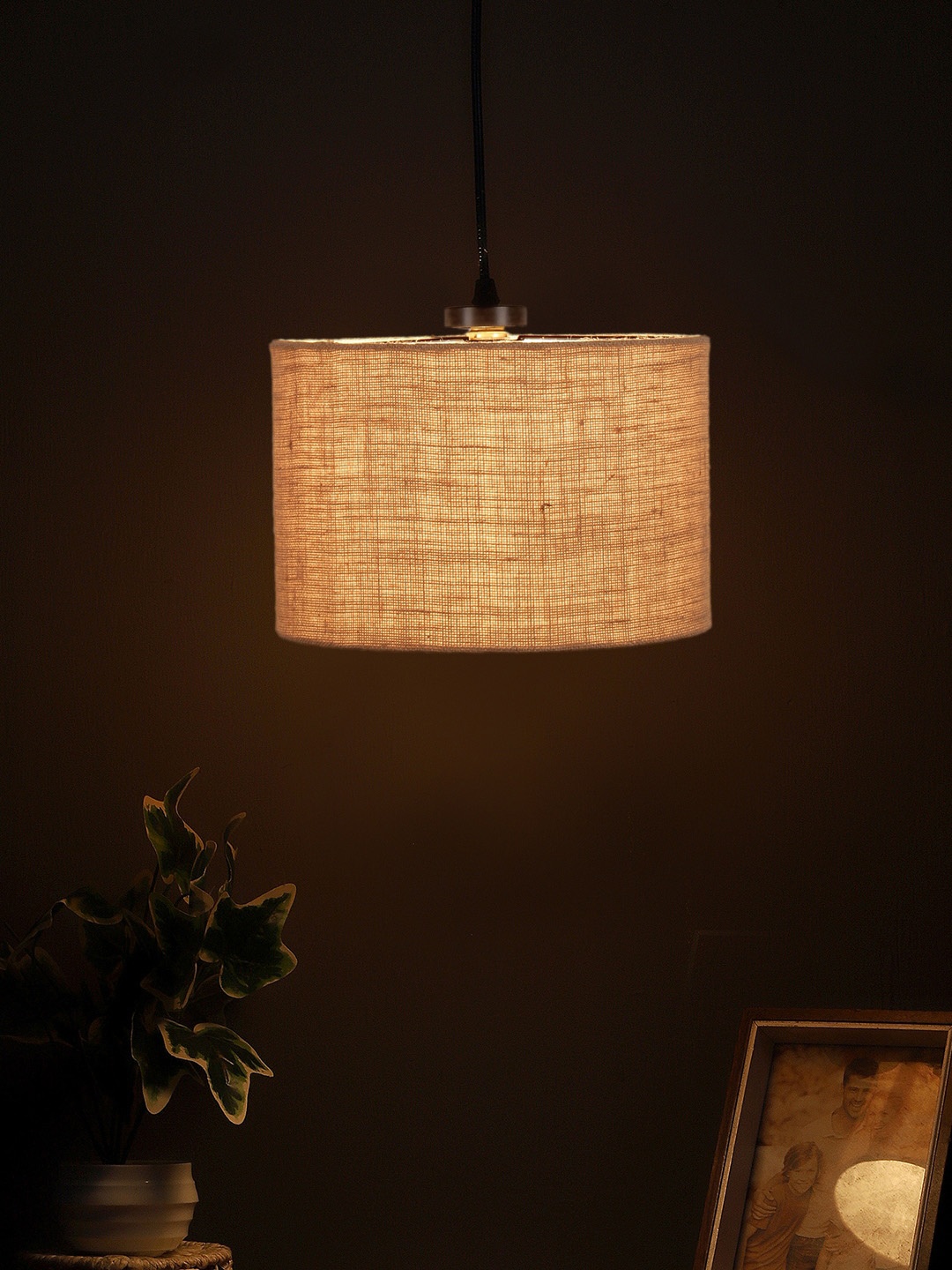 

Devansh Beige Jute Drum Hanging Lamp