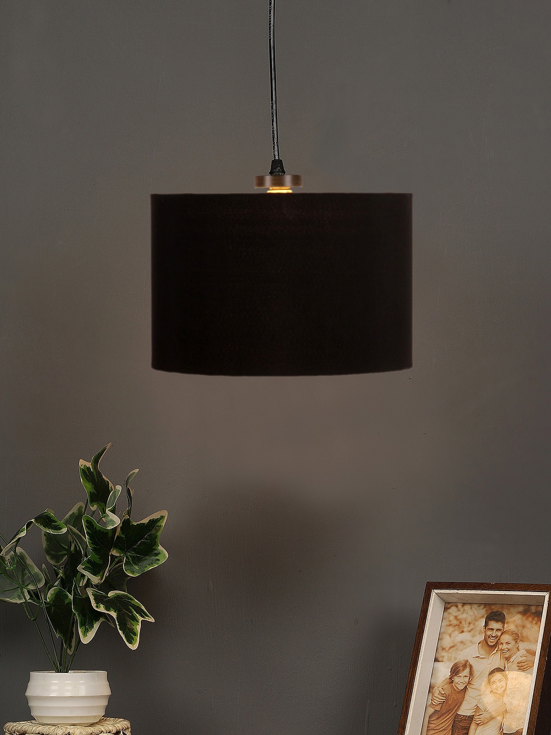 

Devansh Black Cylindrical Cotton Ceiling Lamp