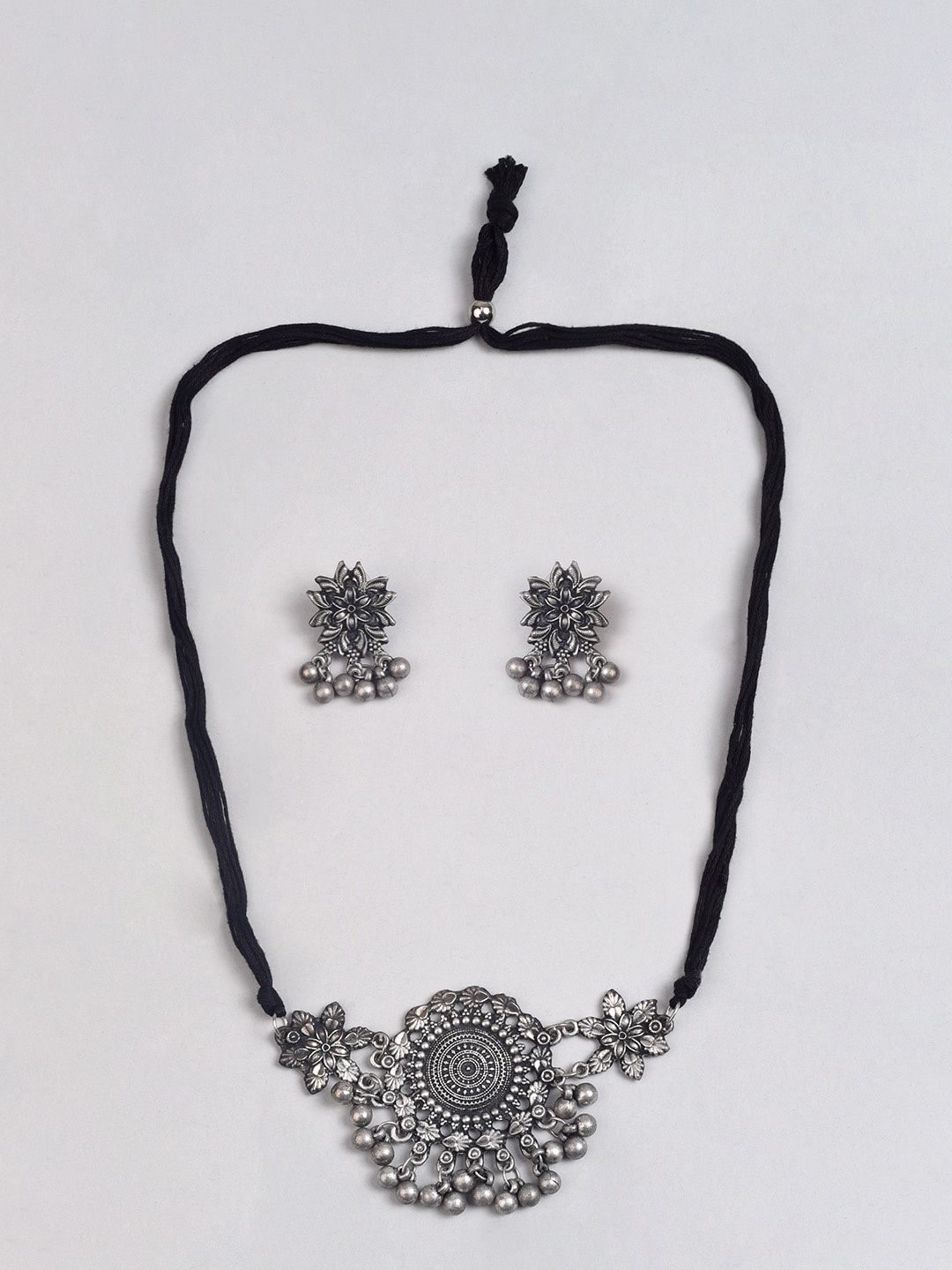 

phuljhadi Silver-Plated Oxidised Jewellery Set