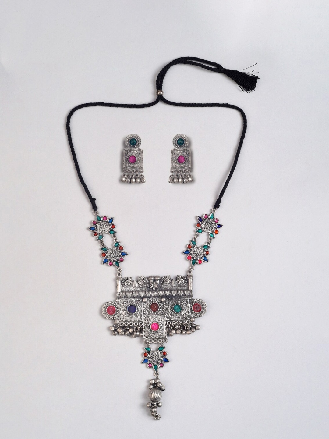 

phuljhadi Silver-Plated Stone Studded & Beaded Oxidised Necklace & Earrings
