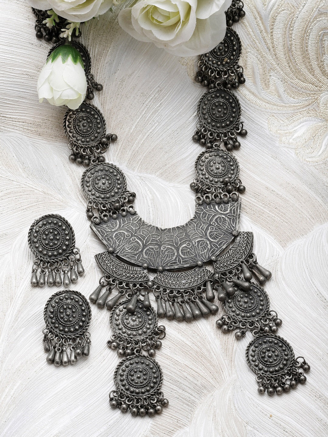 

Moedbuille Silver-Plated Antique Banjara Oxidised Jewellery Set, Metallic