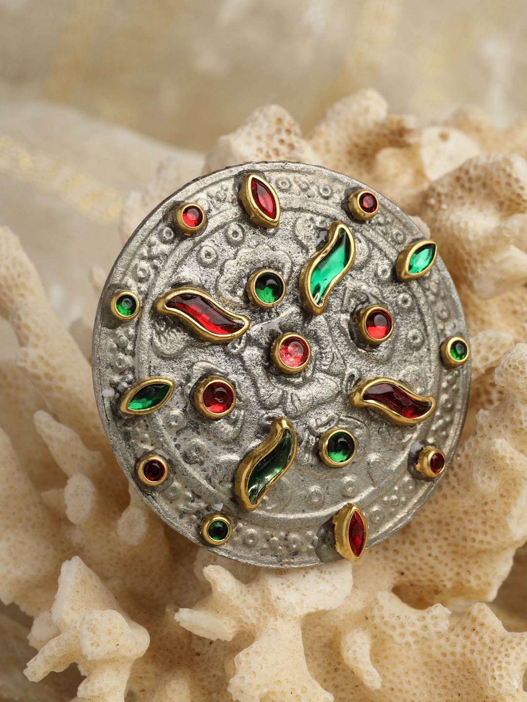 

Moedbuille Silver-Plated Kundan-Studded Oxidised Finger Ring