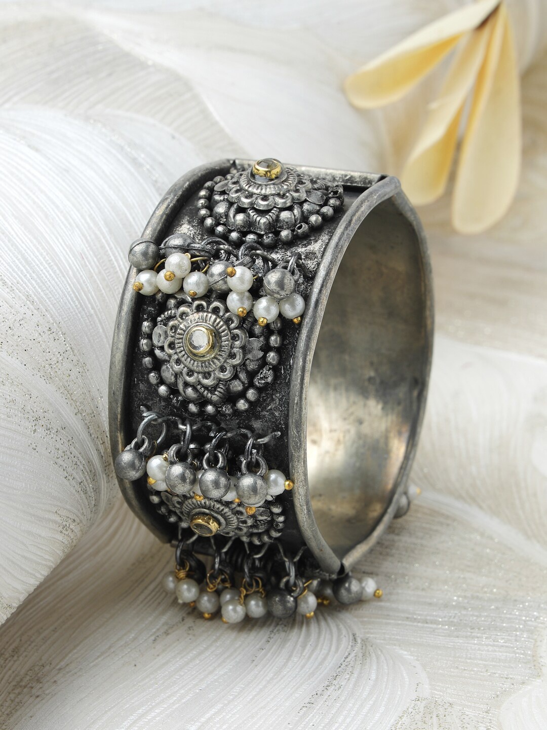 

Moedbuille Women Silver-Plated Brass Crystals Tribal Oxidised Cuff Bracelet