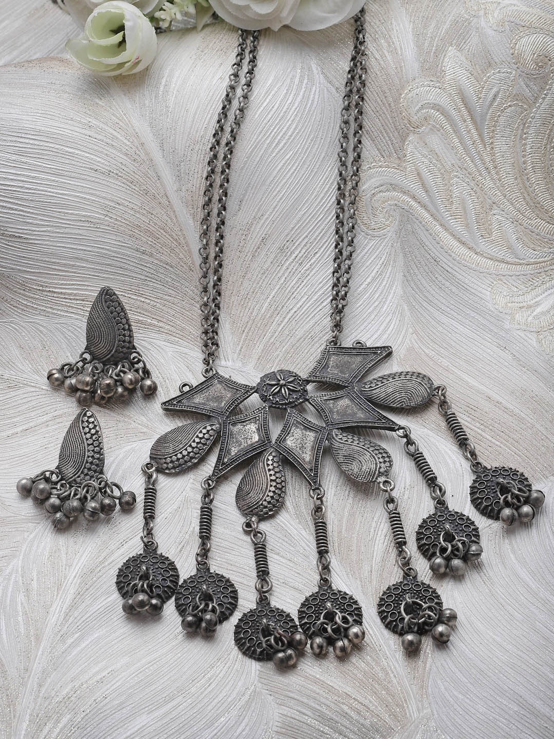 

Moedbuille Silver-Plated & Beaded Oxidised Jewellery Set