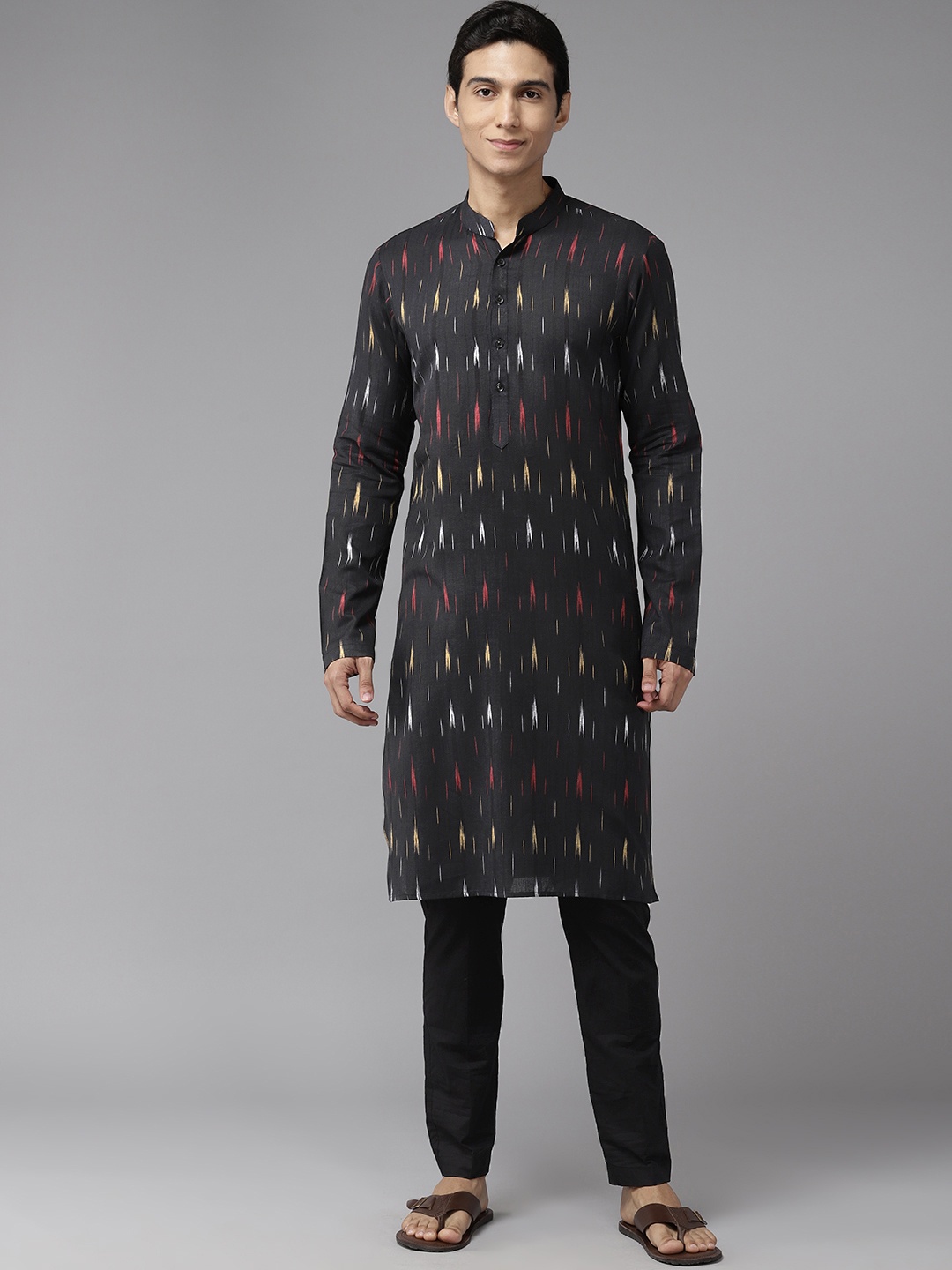 

See Designs Men Woven Design Pure Cotton Kurta with Pyjamas, Black