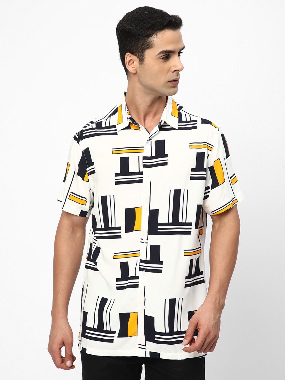 

R&B Geometric Printed Casual Shirt, White