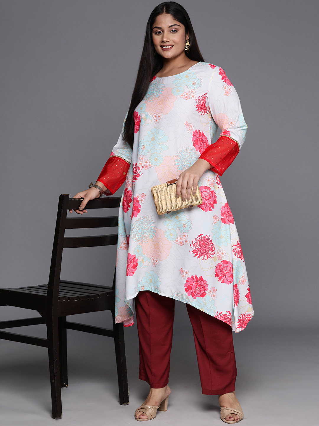 

A PLUS BY AHALYAA Plus Size Floral Printed Floral Crepe Kurta, Multi