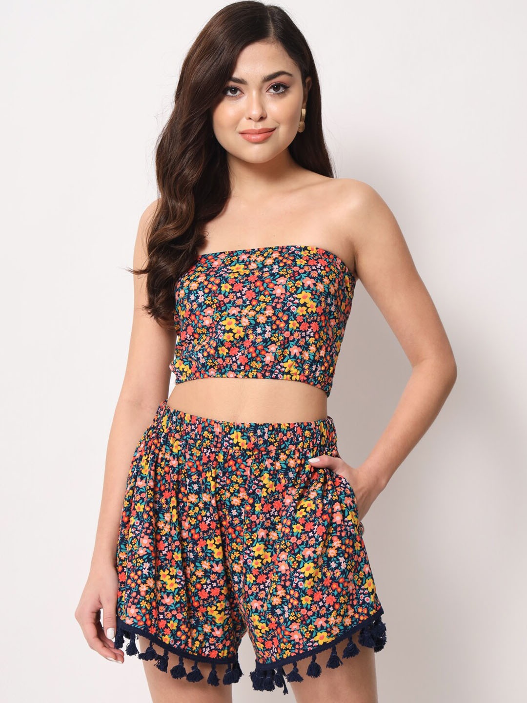 

Trend Arrest Floral Printed Strapless Top and Shorts, Blue