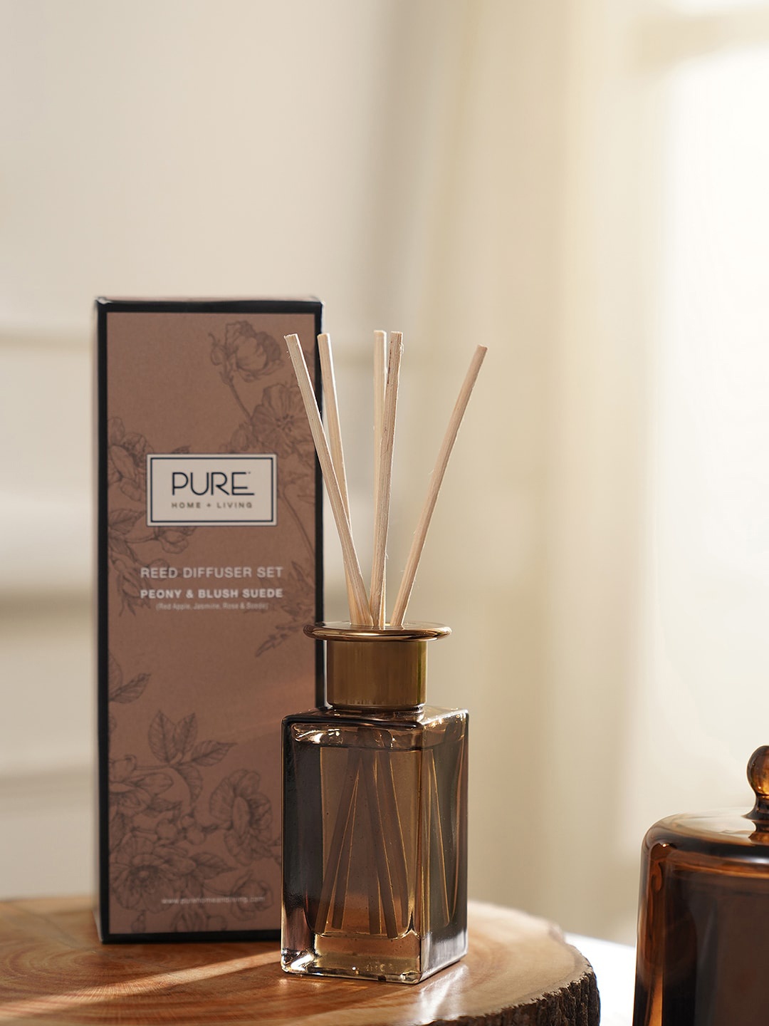 

Pure Home and Living Brown Peony and Blush Suede Aroma Oil Diffusers