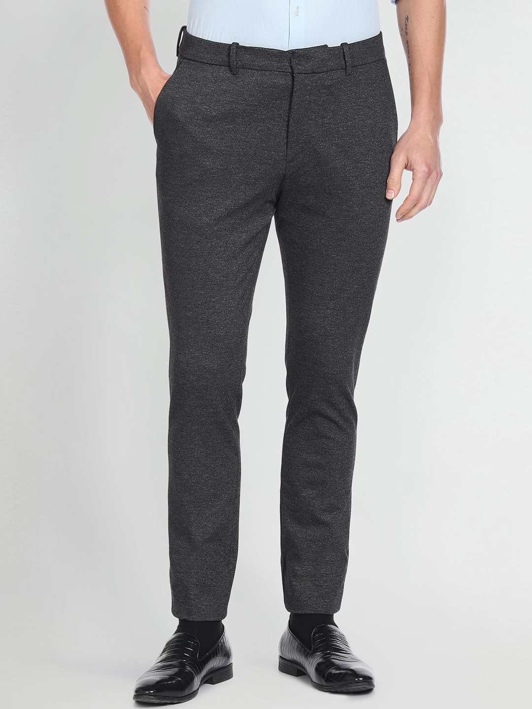

Arrow New York Men Patterned Knit Super Slim Fit Trousers, Black