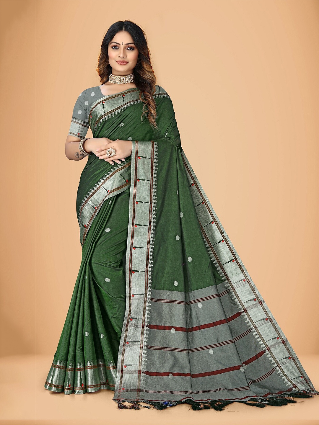 

Rivana Polka Dots Woven Design Zari Silk Cotton Paithani Saree, Green