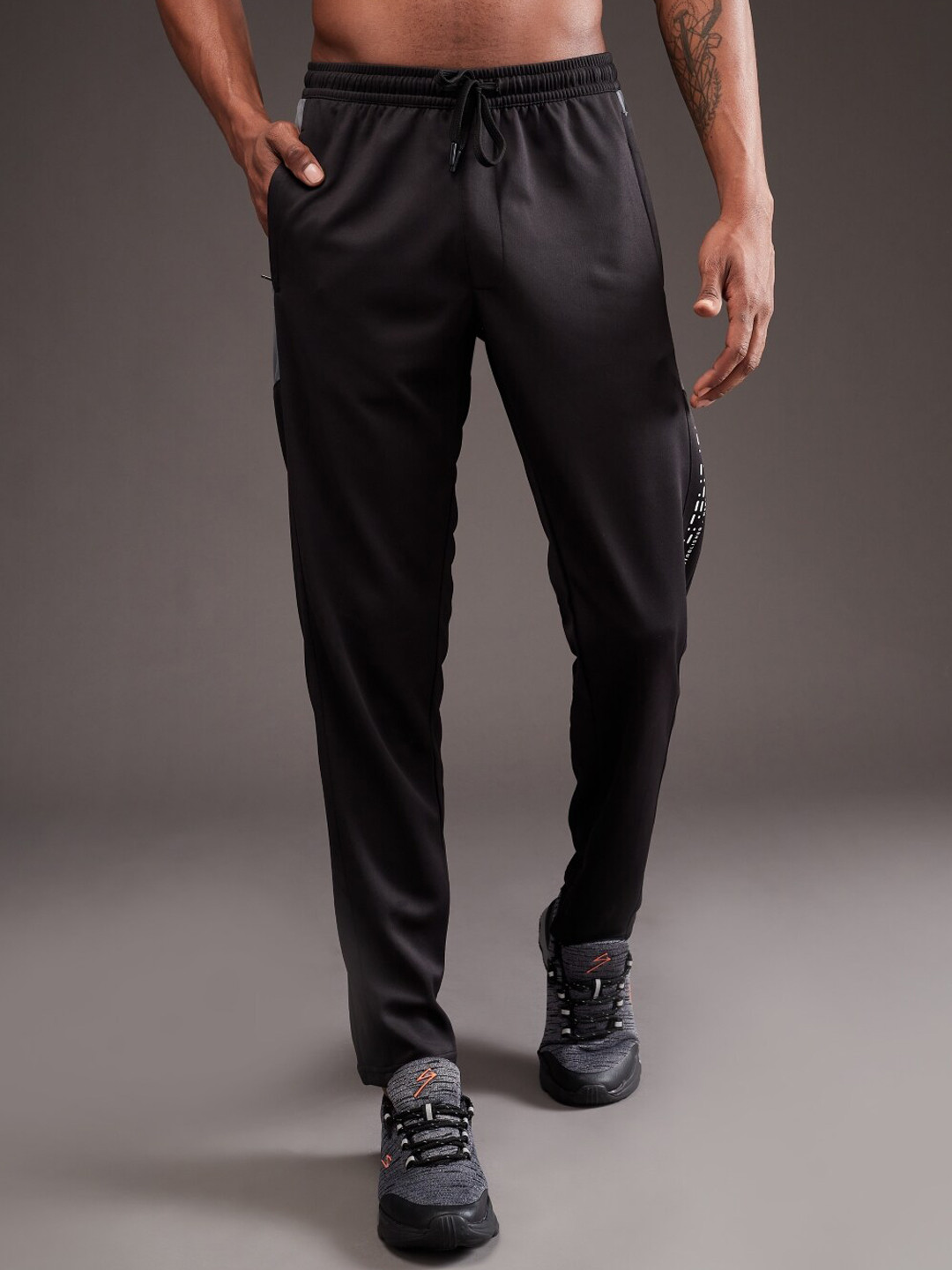

UNPAR Men Mid-Rise Sports Track Pants, Black