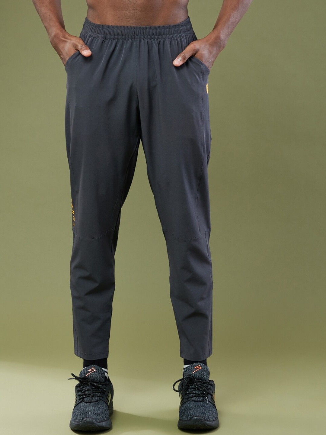 

UNPAR Men Moisture-Wicking Lightweight Mid-Rise Regular Fit Sports Track Pants, Charcoal