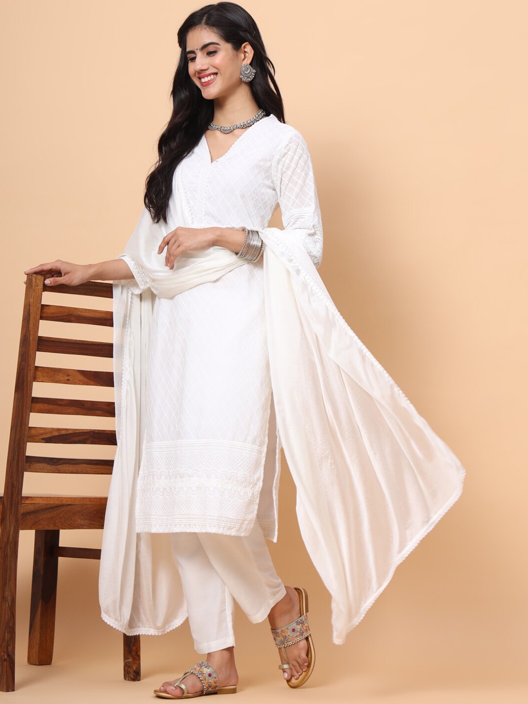 

SWAGG INDIA Embroidered Thread Work Kurta With Trousers & With Dupatta, White