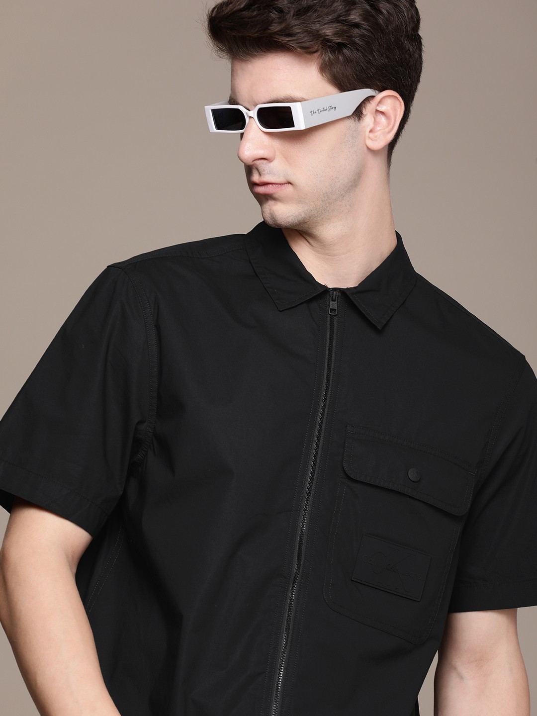 

Calvin Klein Jeans Solid Stretchable Spread Collar Casual Shirt, Black