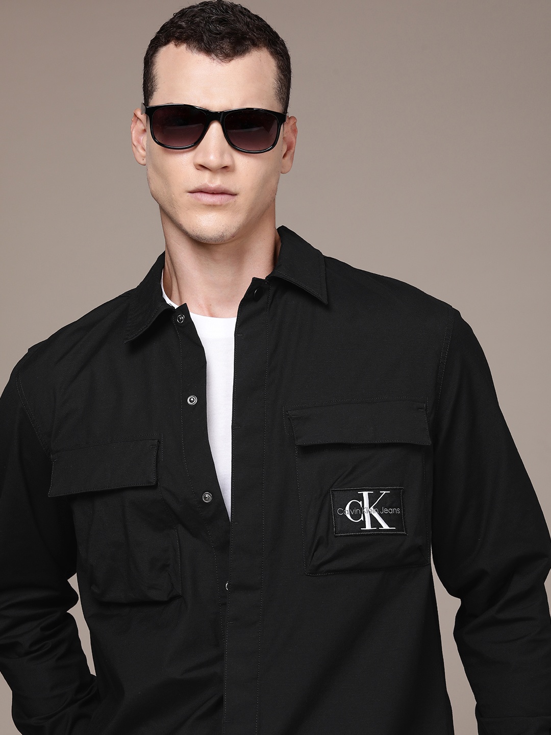 

Calvin Klein Jeans Solid Relaxed Fit Smart Casual Overshirt, Black
