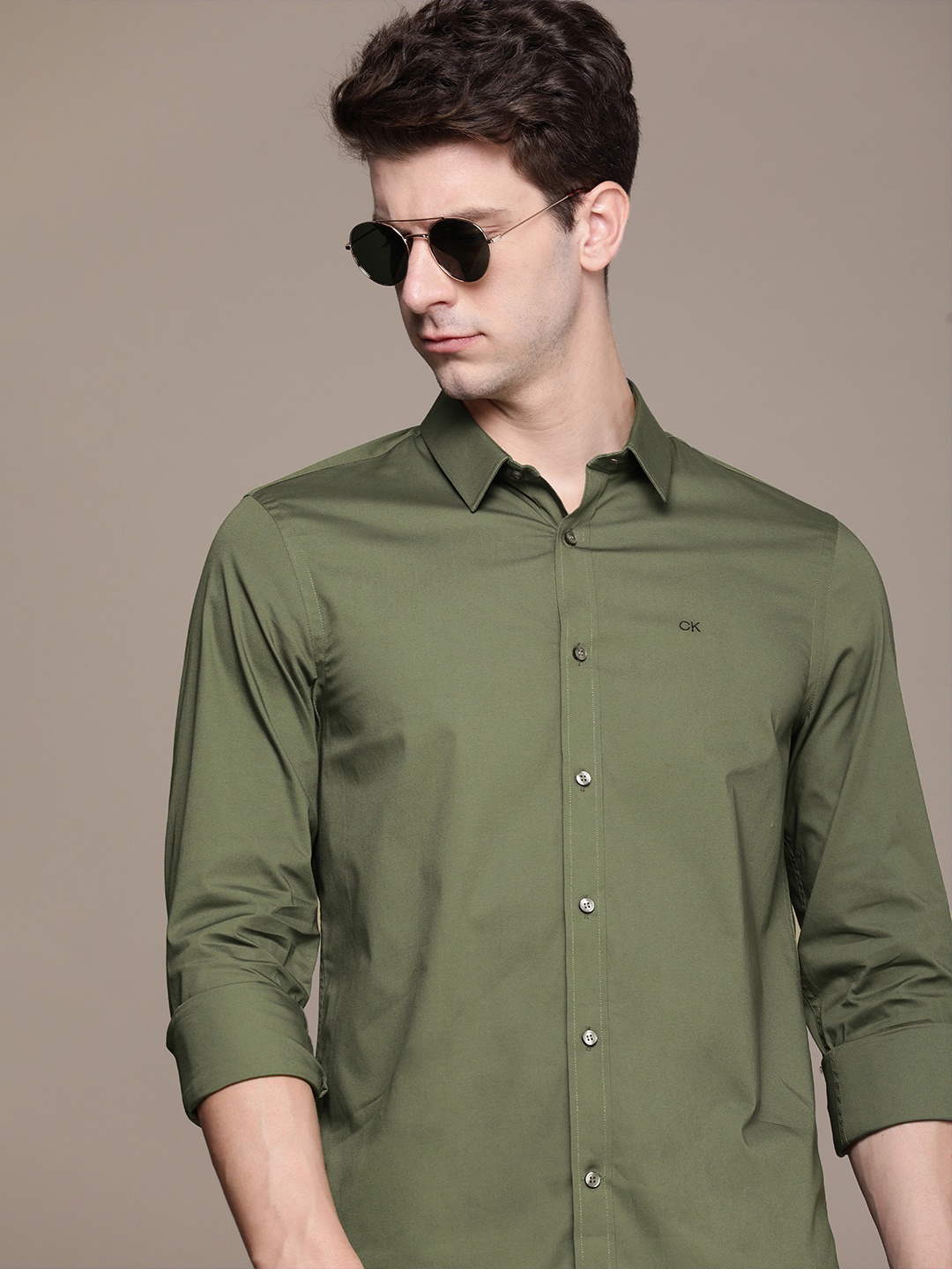 

Calvin Klein Jeans Slim Fit Stretchable Solid Casual Shirt, Green