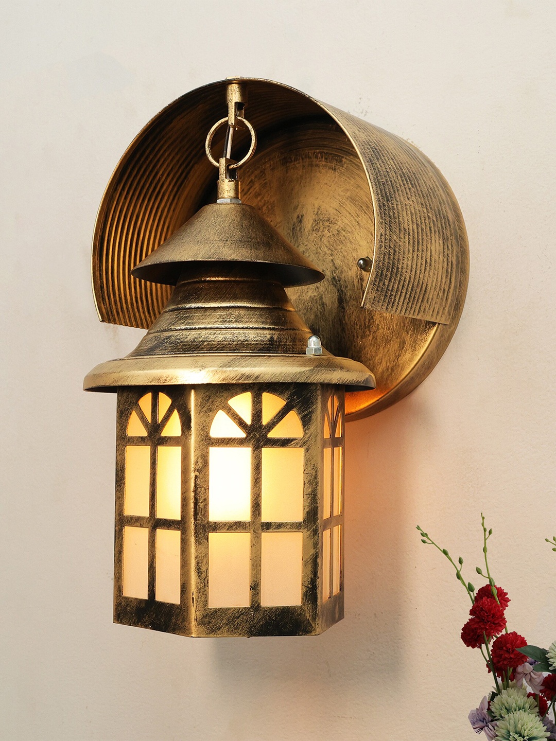 

Homesake Yellow Textured Box Shaped Outdoor Wall Lamp, Gold
