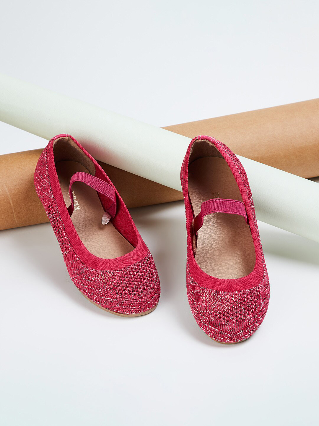 

max Girls Textured Round Toe Ballerinas, Pink