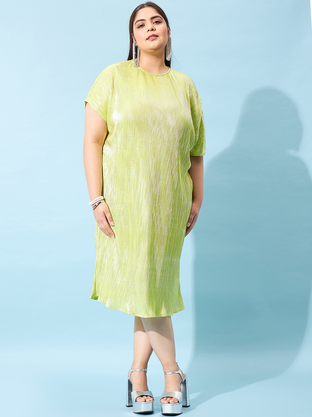 

Athena Ample Plus Size Self Design Round Neck A-Line Midi Dress, Green