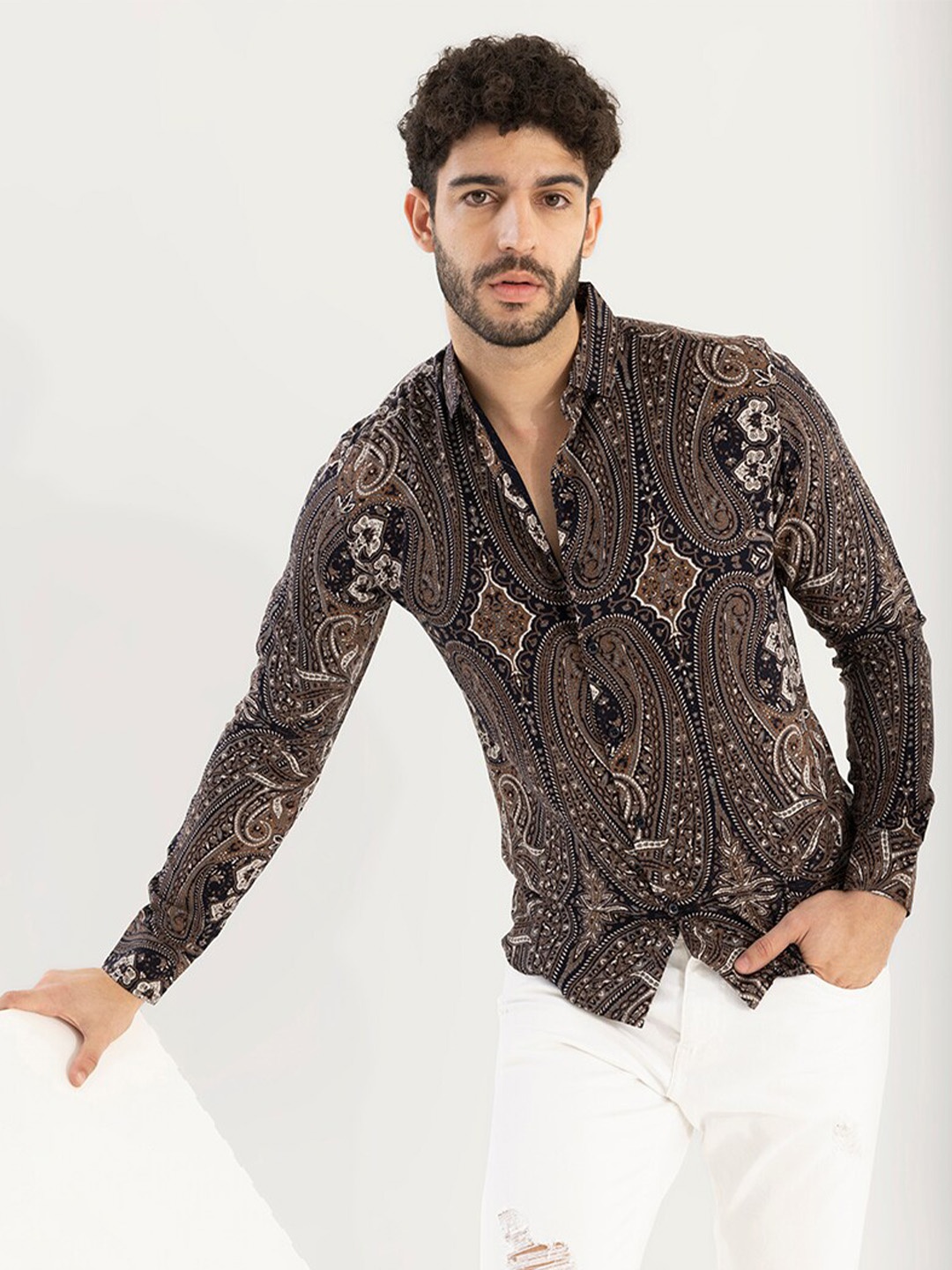 

Snitch Brown & Black Classic Slim Fit Ethnic Motifs Printed Casual Shirt