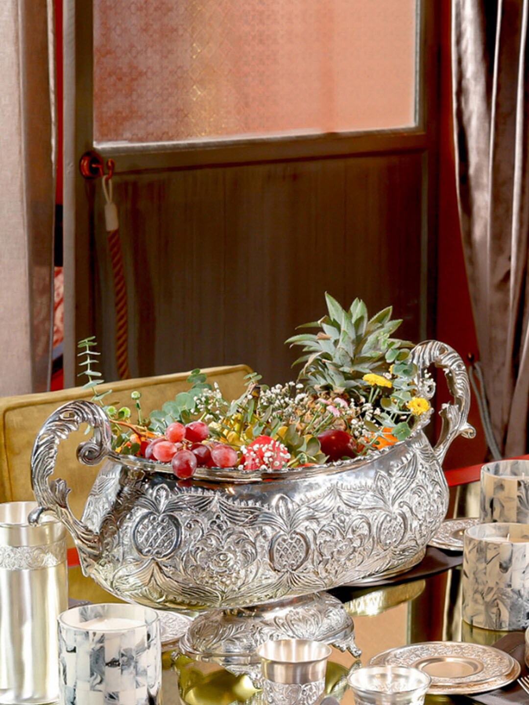 

Izzhaar Argentor Zilver Silver-Toned Decorative Fruit Bowl